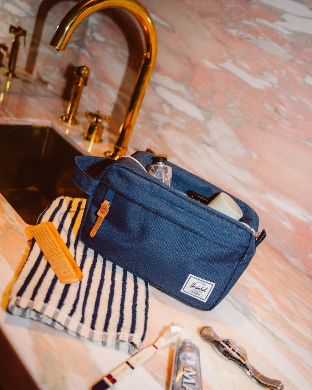 Herschel Unisex Chapter Travel Kit