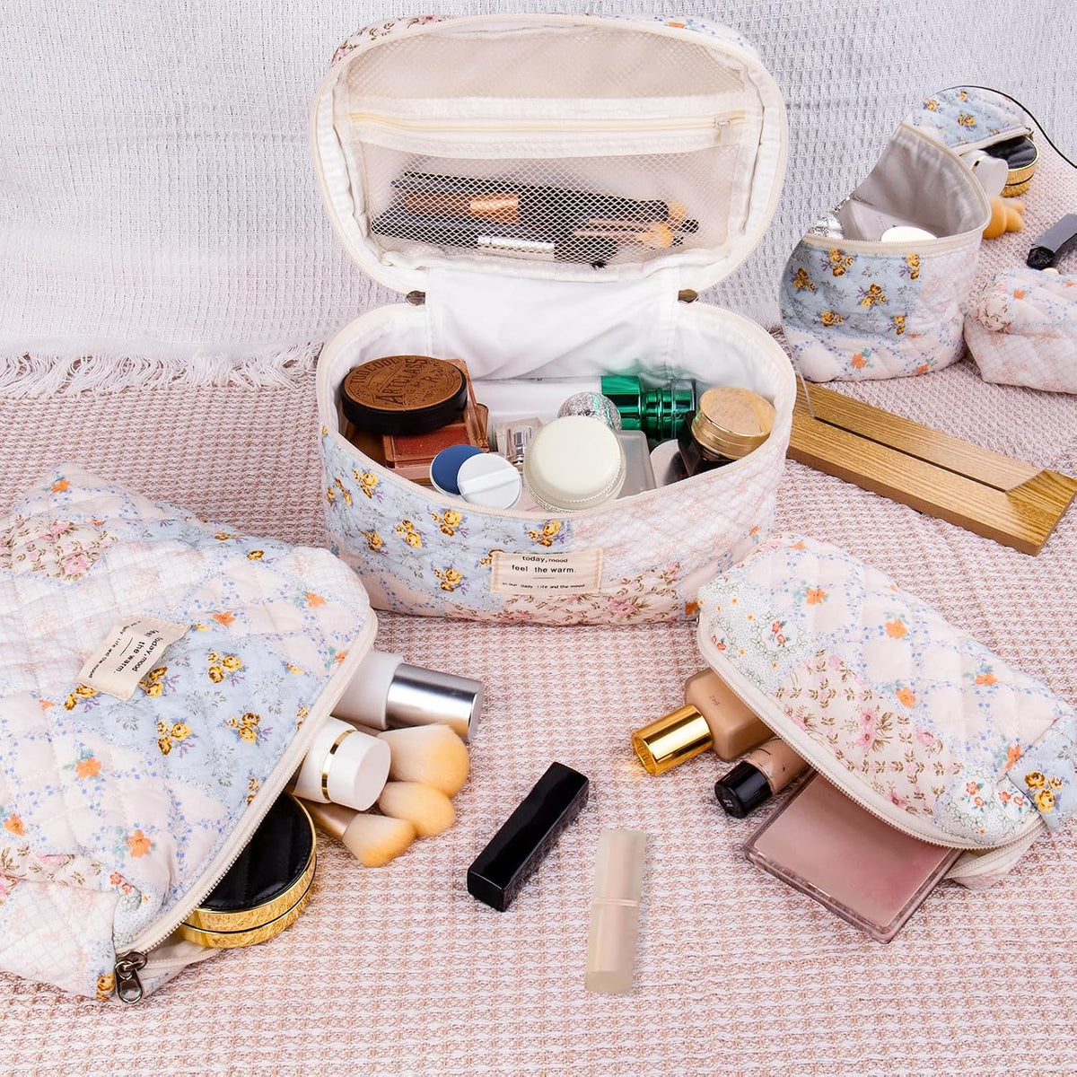 Gosect Makeup Bag Set, Quilted Makeup Bags, Large Floral Cosmetic Bag for Women, Cute Cotton Makeup Bags, Flower Travel Toiletry Organizer Bag (Folk Style)